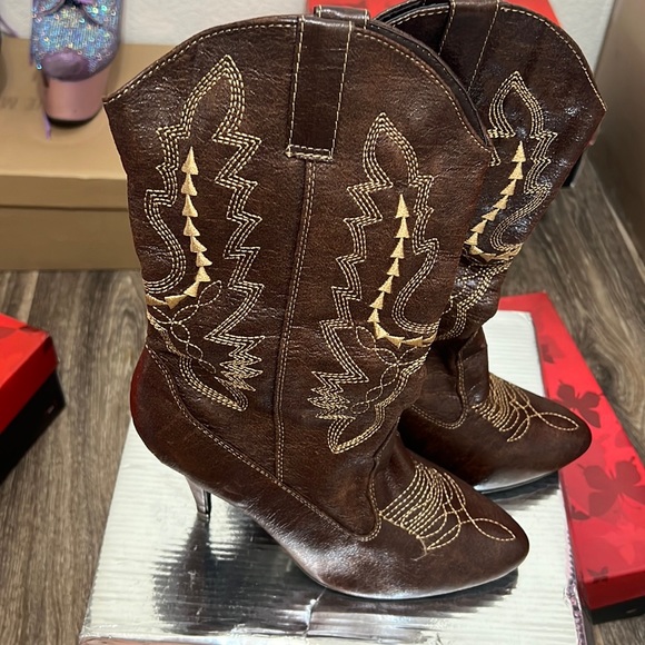 Ellie Shoes 418 Cowgirl 4 Inch Heel Ankle Women's Cowgirl Boots in Brown and Black, Sizes 6-12